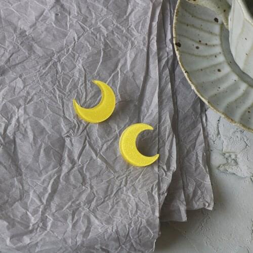 2021 New Moonlighting Personality Geometry Energetic Beautiful Girl Moon Earring Sweet and Wild Simple Design Earrings for women