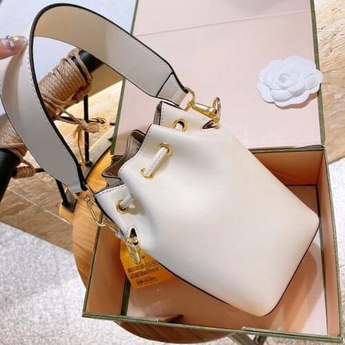 Thick chain dumpling bag female bag new Korean fashion one shoulder messenger bag cloud bag