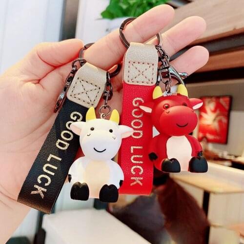 Cute Good Luck Cattle Cow Keychain Fashion Men High Quality Car Keyring Holder Women Bull Ox Pendant Christmas New Year Gift