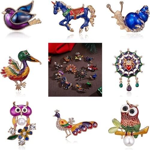 Enamel Flying Swallow Brooch Pins Horse Snail Cormorant Cobweb Spider Owl Peacock Birds Insects Animal Brooch Christmas Gifts
