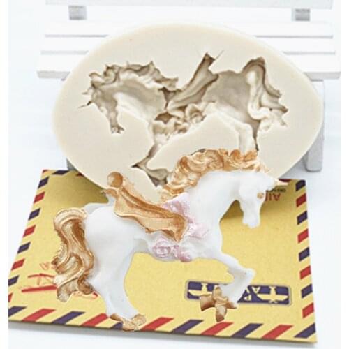 Trojan Fondant Molds Carousel Horse Cake Decoration Tools Silicone Resin Mold Chocolate DIY Kitchen Baking Accessories Tool M378