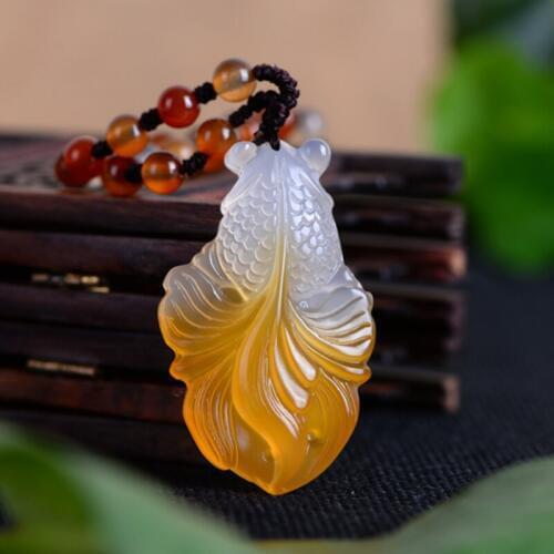 Natural agate Goldfish Pendant Fashion Hand Carved Chalcedony Carp Nephrite Necklace Attached Lanyard Fine Jade Jewelry