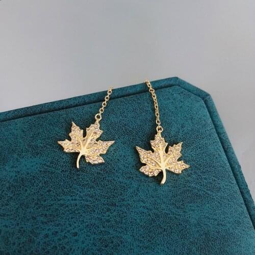 Summer Ladies 925 Tassel Maple Leaf Stud Earrings Hypoallergenic Stud Earrings Simple Jewelry Gift
