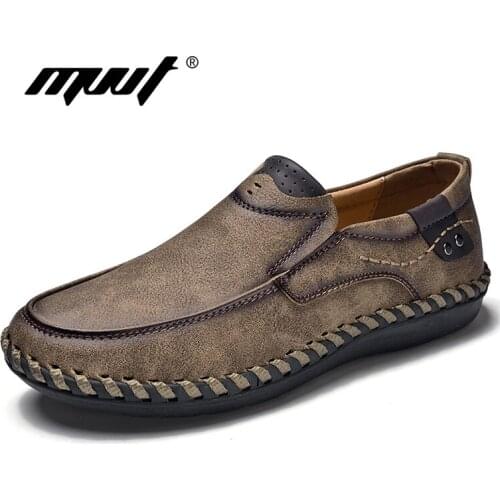 Brand Mens Loafers Moccasins Slip On Shoes Men Casual Shoe Split Leather Driving Boat Flats Shoes Sneaker Oxford Men Plus Size