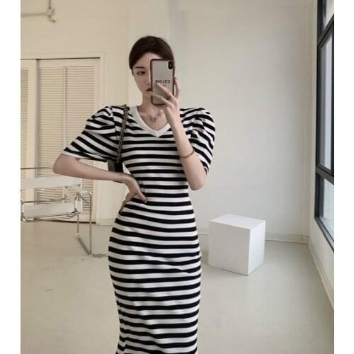 2021 New Summer Womens Dress Fashion All-match Girl Temperament Dress Sexy Slim Womens Dress Fashion Short Sleeve Dress