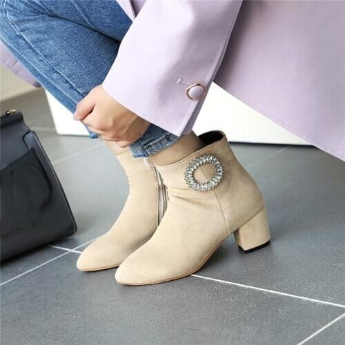 YQBTDL 2020 Women Crystal Ankle Boots Faux Fur Black Color Pointed Toe Winter Short Plush Chelsea Boots Square Chunky Heel New