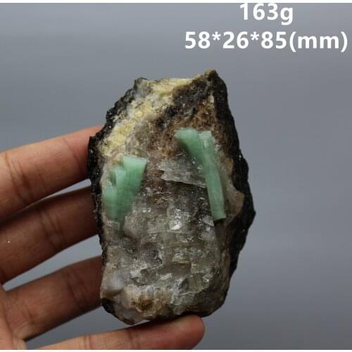 100% Natural green emerald mineral gem-grade crystal specimens stones and crystals quartz crystals