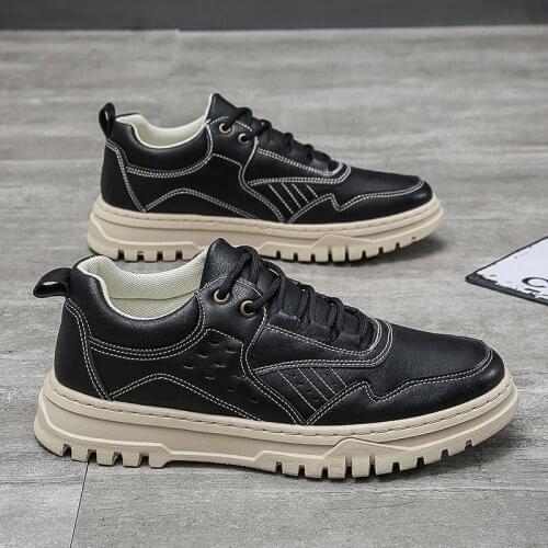 Comfort Thick Sole Fashion Martin Shoes for Men Flat Leather Shoes Four Season Casual Tooling Mens Shoes Designer Male Sneakers
