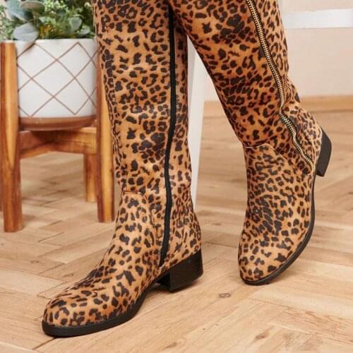 In the Winter Of The New Style Boots WithThick Heels And Side Zipper, European And American Roundhead Rider, Leopard Prin 35-43