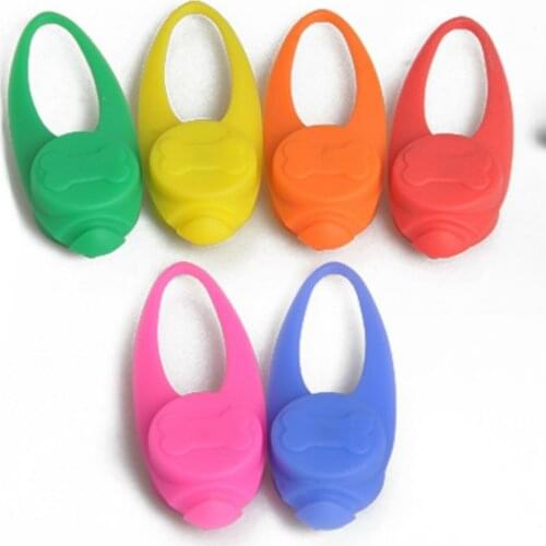 Dog Luminous Pendant with Waterproof LED Dog Tag Night Safety Flashing Light Anti-lost Luminous Light Silicone Tag Collar