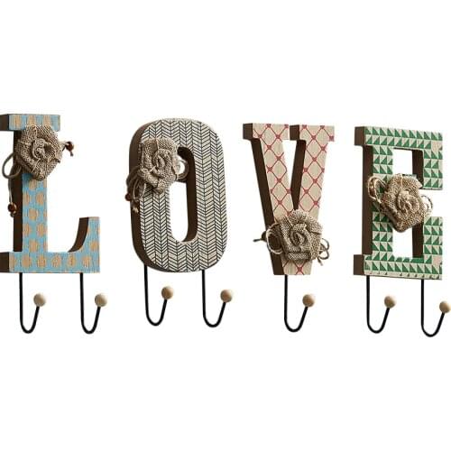 Wall Hanging Wood Key Hanger Holder Wall Organizer Love Letter Shape Key Rack Hooks Coat Hooks Home Decoration Coat Hanger