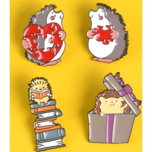 Gift Hedgehog enamel pin Couple Puzzle love brooch Cute cartoon reading books Lapel pin badge Animal Shirt backpack jewelry gift