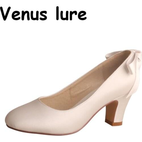 Wedopus Classic Womens Block Heeled Shoes Bridal Ivory Color Round Toe with Bows
