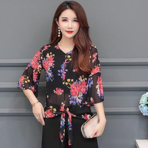 Women Spring Summer Style Chiffon Blouses Shirts Lady Floral Printed Half Flare Sleeve V-Neck Ruffles Blusas Tops DF2665