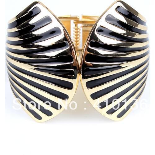HKTEN Golden Bracelets