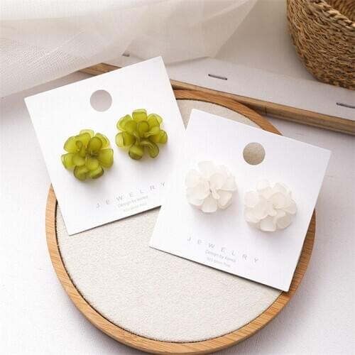 2020 New Korean Fresh Spring Summer Acrylic Flower Petal Stud Earrings For Women Girl Students Holiday Earings fashion Jewelry