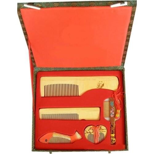 Guaranteed 100% Chinese Characteristics gift fish five pieces group boxwood comb good gift for wedding or business -m209