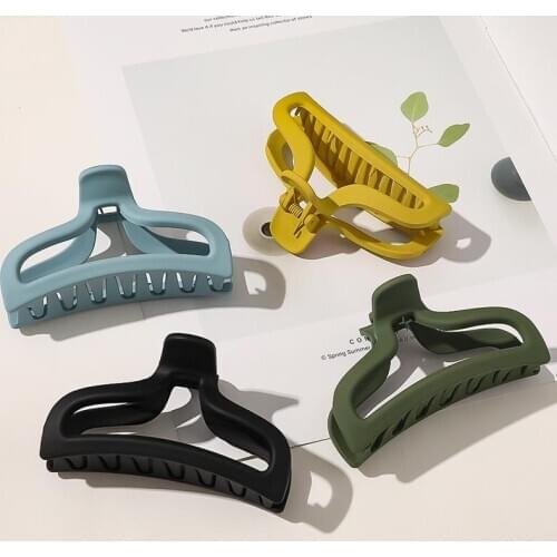 Fashion Sample Solid Color Hollow Hair Claw Clips For Women INS Korean Girls Plastic Crab For Hair Ponytail Holder Headwear