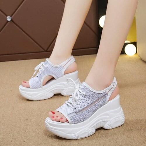 Womens Sports Sandals 2021 Summer New Hollow Flat Ins Fashion All-match Platform Platform Casual Shoes Women