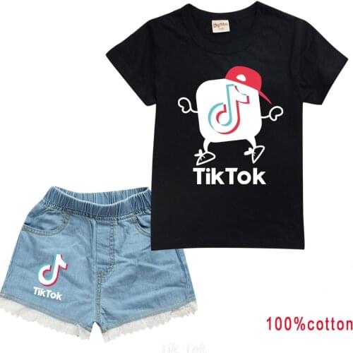 Tik Tok Women's Travel Shorts