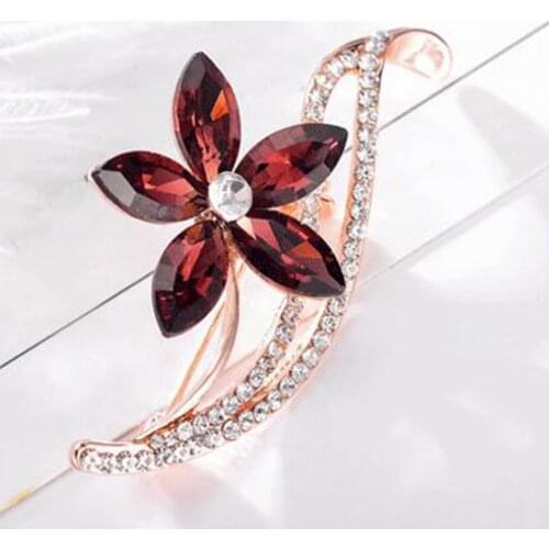Vintage Rhinestone Flower Brooches For Women Design Fashion Jewelry Wedding Pin Clothing Jewelry Accessories
