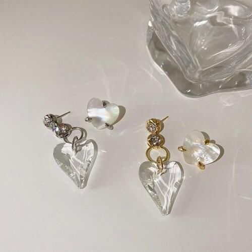 Origin Summer Asymmetric Clear Arcylic White Shell Love Heart Dangle Earrings for Women Shinning Rhinestone Earrings Jewelry