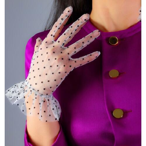 Black Lace Short Gloves Ruffle Trim Tulle Mesh Semi Sheer Tech White Contrast Polka Dot braut handschuhe Sexy Evening Gloves