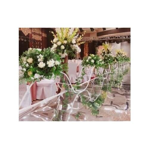 Wedding props wedding stage layout decoration decoration S-shaped golden wave iron grid