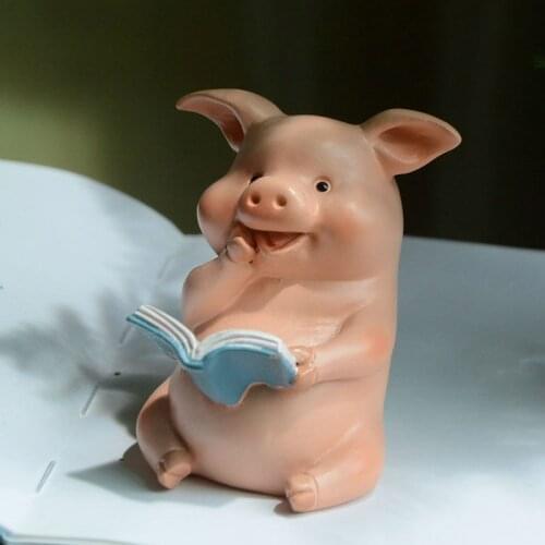 Creative Simulation Cute Pig Statue Desktop Childrens Room Decoration Resin Animal Statuette Modern Home Decor Christmas Gifts