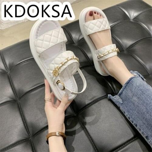 Small fragrant style hot style plaid sandal womens 2021 summer sports sandal one word thick sole