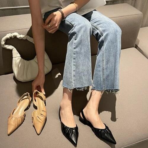 Spring/summer 2021 new Korean version of wrinkled pointed low heel elastic band fashion shallow sandals