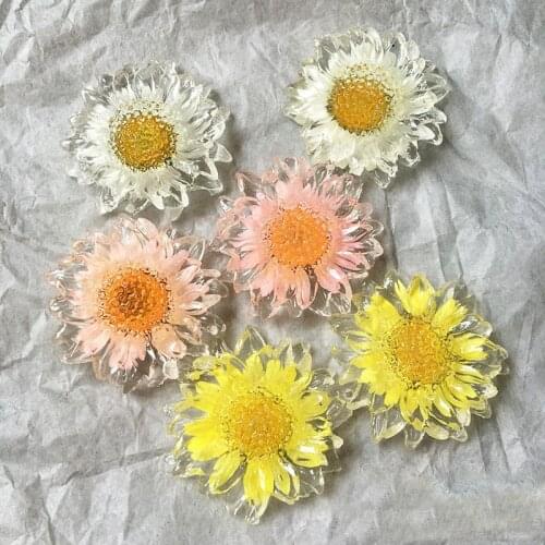 DIY Jewelry Findings Resin Dry Sunflower Cabochons Ornament Accessories 30pcs 37mm Floral Patch Sticker Beads Garment Ornaments