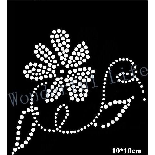 Free shipping Lovely flower pattern hotfix rhinestone Heat transfer design