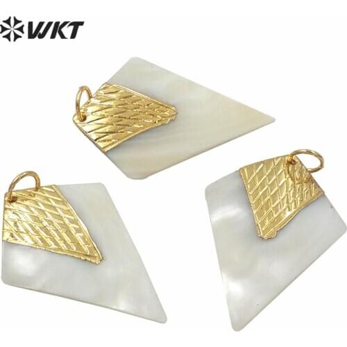 WT-JP227 Trendy White Shell Pendant With Gold Eletroplated Leaf Shape Necklace Pendant High Quality Shell Pendant For Earrings