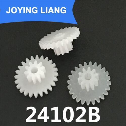 24102B 0.5M Gear 13mm Diameter 24 Teeth 10 Teeth POM Plastic Pinion 2MM Motor Shaft Toy Parts Wheels 10pcs/lot