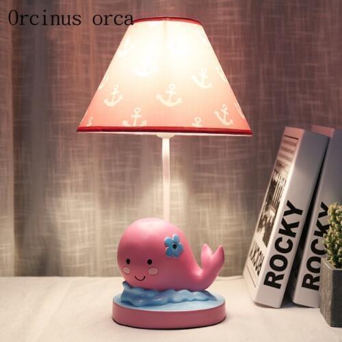 Creative cartoon pink whale desk lamp girl bedroom childrens room lamp modern simple resin fish decorative table lamp