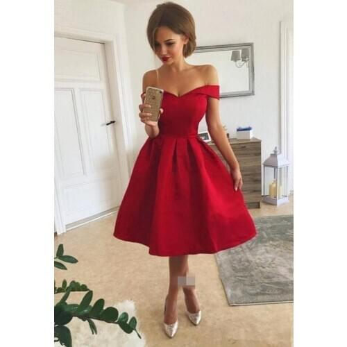 Arabic Short Cocktail Dresses Sexy Red Homecoming Dresses V Neck Off The Shoulder Knee Length A Line Party Dresses