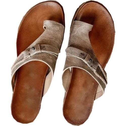 2021 New Ladies Sandals European and American Flip-flops Metal Chain Wear Beach Slippers for Vacations with Non-slip Soft Sole