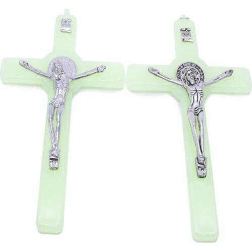 Christ Jesus Cross Luminous Glow in the Dark Pendant Crucifix Ornaments Charm Necklace Making