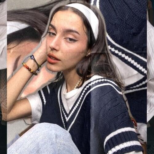 B-TOTO American Retro Navy Blue V-neck Knitted Vest Womens Tide Ins Short Outer Wear Vest 2021 New Fashion