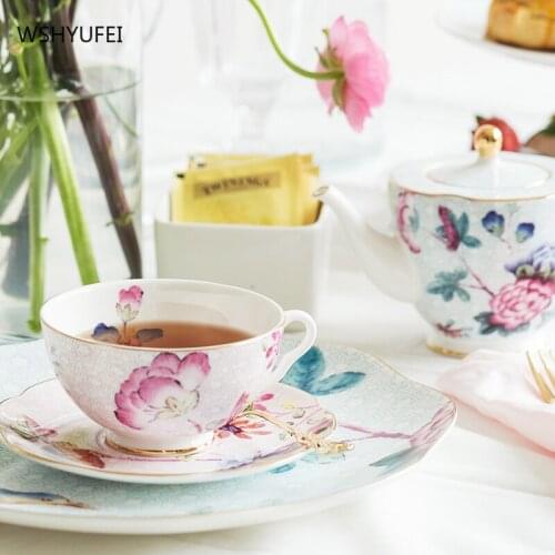 Smooth and delicate bone china coffee cup European style small luxury set British afternoon tea set ceramic high-end coffee cup