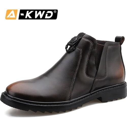 Outdoor Casual Slip on Leather Boots Men British Four Seasons Boots Sicherheitsschuhe Black Brown Mens Dress Boots New High Tops