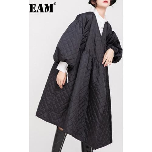 [EAM] V-collar Black Bandage Cotton-padded Coat Lantern Sleeve Loose Fit Women Parkas Fashion Tide New Spring Autumn 2021 1D700