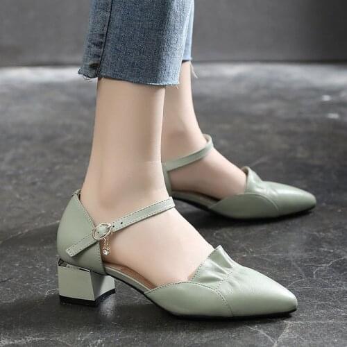 2021 New Leather Sandals Pointed Toe Low-top Sandals Womens Thick Heel Korean Buckle Womens Shoes