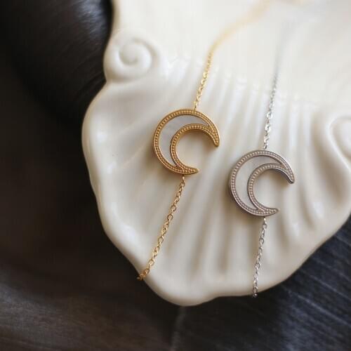 Cute Natural Mother Pearls Moon Crescent Pendant 18k Gold Chains Necklaces for Girls Romantic Stainless Steel Jewelry for Women