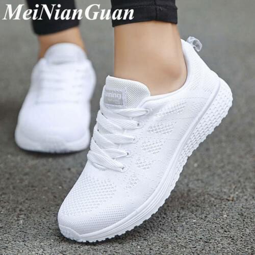 Fashion Shoes Men Lightweight Soft White Black Sneakers Flats Lace Up Mens Summer Shoes Low Top Breathable Casual Man Shoe L20