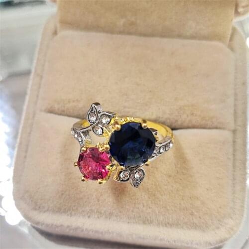 Hot Sale Fashion Round Red Blue Crystal Female Ring White Zirconia Leaves Shaped Rings for Women Party Jewelry Accessories