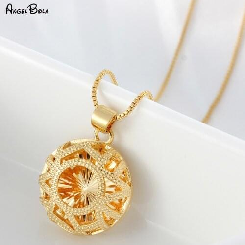 Fashion New Round Gold Women Charm Pendant Necklace High-end Jewelry Unisex Accessories Necklace Wedding Holiday Gift