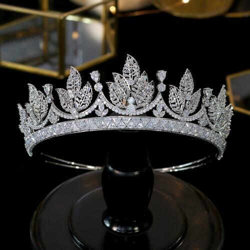 Elegant and delicate leaf-shaped headdress and Ms. Crown engagement high-quality wedding party hair accessories