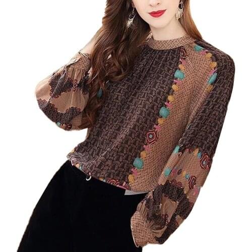 Spring female 2019 new heavy simulation silk shirt female loose Korean print lantern sleeve design sense shirt female